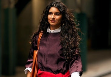 Tengo el pelo rizado y esta es mi rutina capilar para recuperar los rizos después del verano